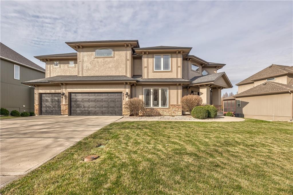 9618 Appleridge Lane — Lenexa, KS 66227 luxury home exterior